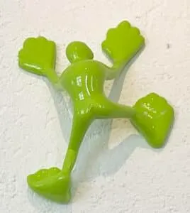 Rosalie Flossi grün Skulptur, stempelsigniert, nummeriert Auflage 85/333 40 x 35 cm