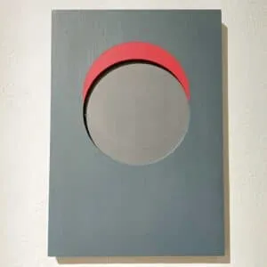 Daisuke Ogura Color Density 2024 Acrylfarbe auf Holz, Schwarzweißfotografie (Rot-Anthrazit) 30 x 21 cm