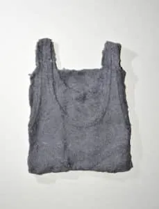 Katja Then Flusenhemd Trocknerflusen (gesammelt, nach Farben sortiert, wieder in Form gebracht, ohen Bindemittel) ca. 40 x 30 cm