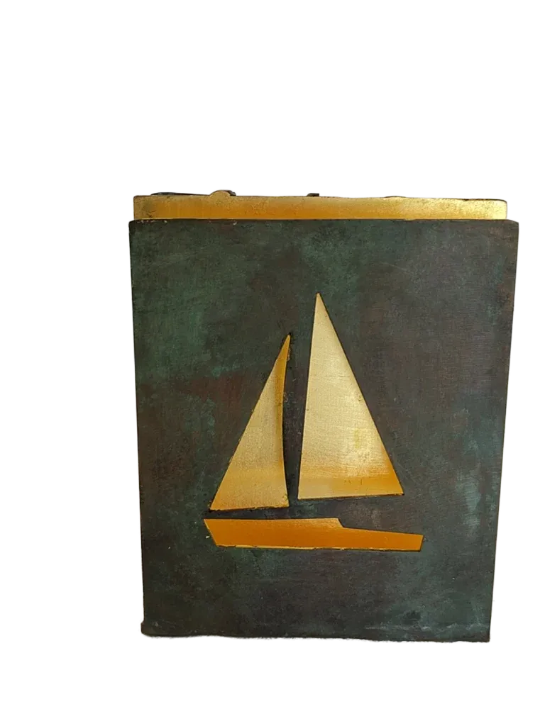 Basilius Kleinhans Fensterbild mit Boot mit 2 Segeln Bronze, Blattgold 13 x 11 x 3 cm Unikat