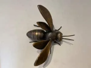 Wolfgang Lamché Biene Bronze patiniert Höhe ca. 18 x 18 cm Auflage 12 Exemplare