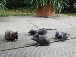 Wolfgang Lamché Mäuse Bronze signiert, nicht limitiert Höhe ca. 3-5 cm