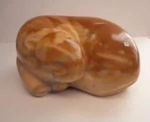 Pierre Schumann Ruhender Puma Marmorskulptur