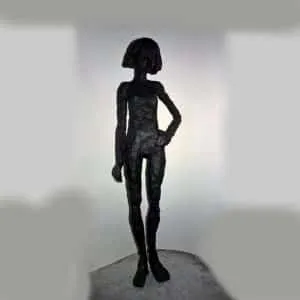 Susanne Kraißer Tanz Am Abgrund XXIII Bronze, Beton, Stahl 20 x 20 x 147 cm Auflage 18 Ex.