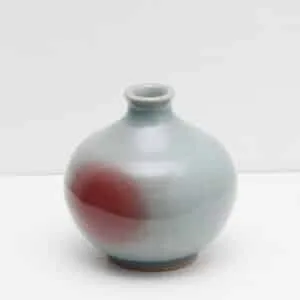 Daisuke Ogura Vase „Seiji“ 2025 9,5 x 9 cm x 9 cm Glasierte Keramik
