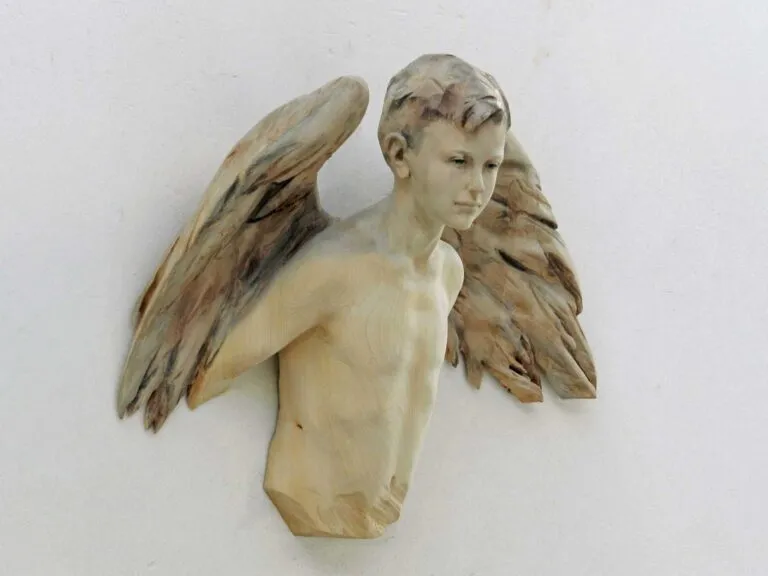 Leo Ferdinando Demetz Engel auf Erden Lindenholz, Farbe 52 x 70 cm Unikat