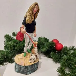 Klaus Dobrunz Ylva Holzskulptur Walnuss bemalt 37 x 13 x 14 cm