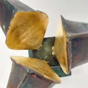 Basilius Kleinhans Drei Boote – Zusammenkunft Bronze, Blattgold 30 x 30 x 30 cm